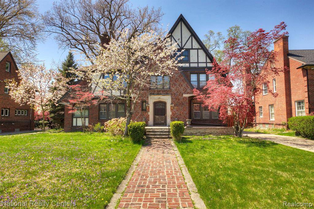 Grosse Pointe Park, MI 48230,921 BERKSHIRE Road