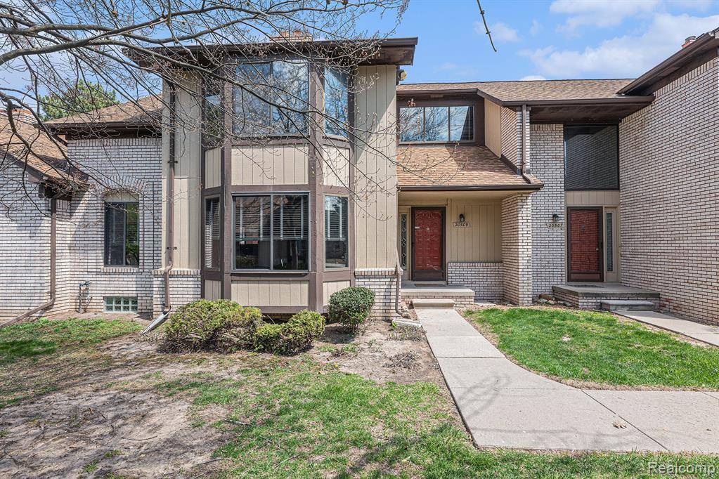 Clinton Twp, MI 48038,20509 VILLA GRANDE Circle