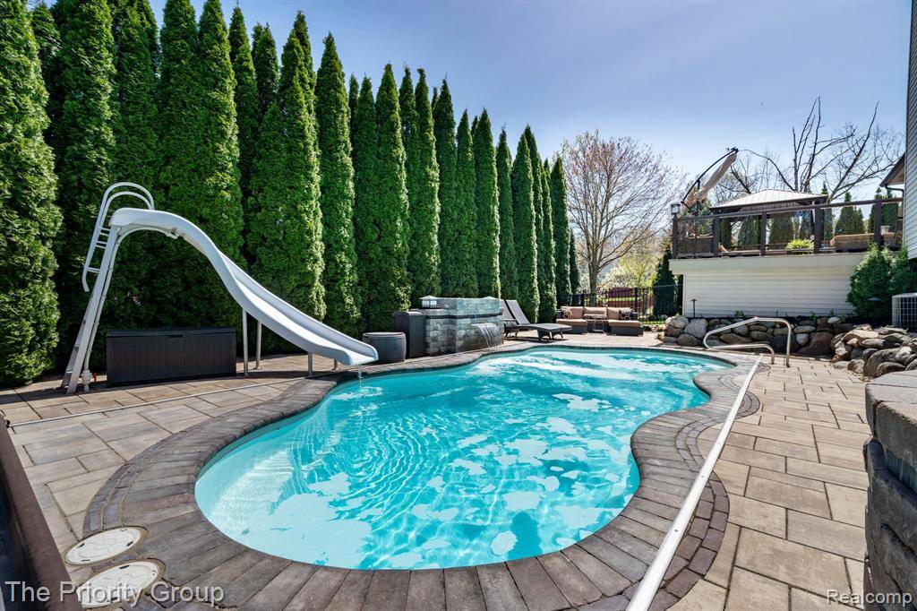 Oxford Twp, MI 48371,1229 POPPY HILL Drive