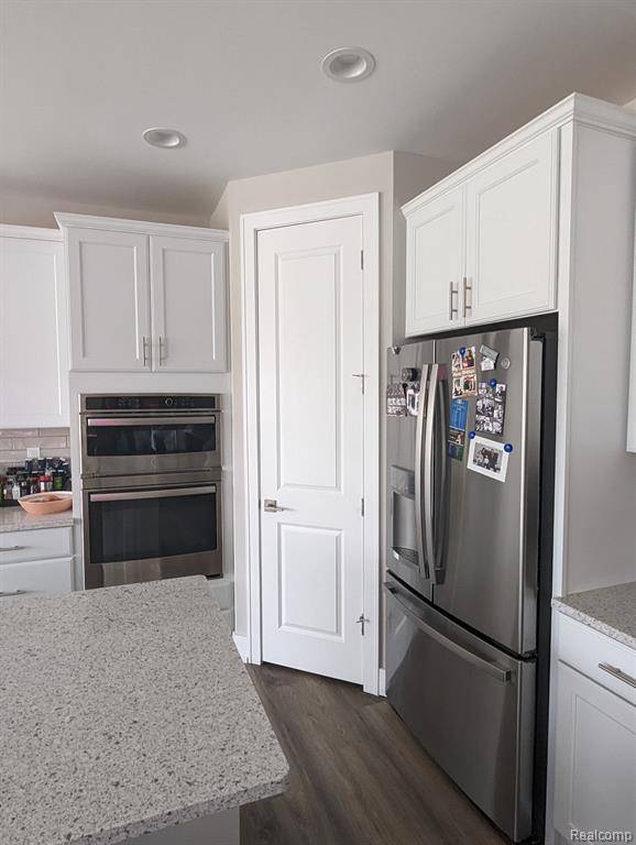 Troy, MI 48085,2298  Pondview Ln Lane