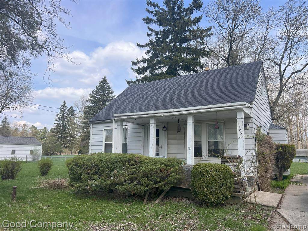 Burton, MI 48509,1483 S BELSAY Road