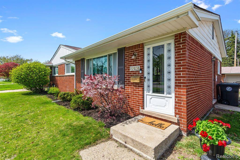 Livonia, MI 48150,33038 JOY Road