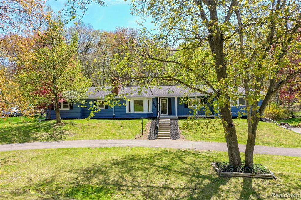 Farmington Hills, MI 48335,34601 BRITTANY Drive