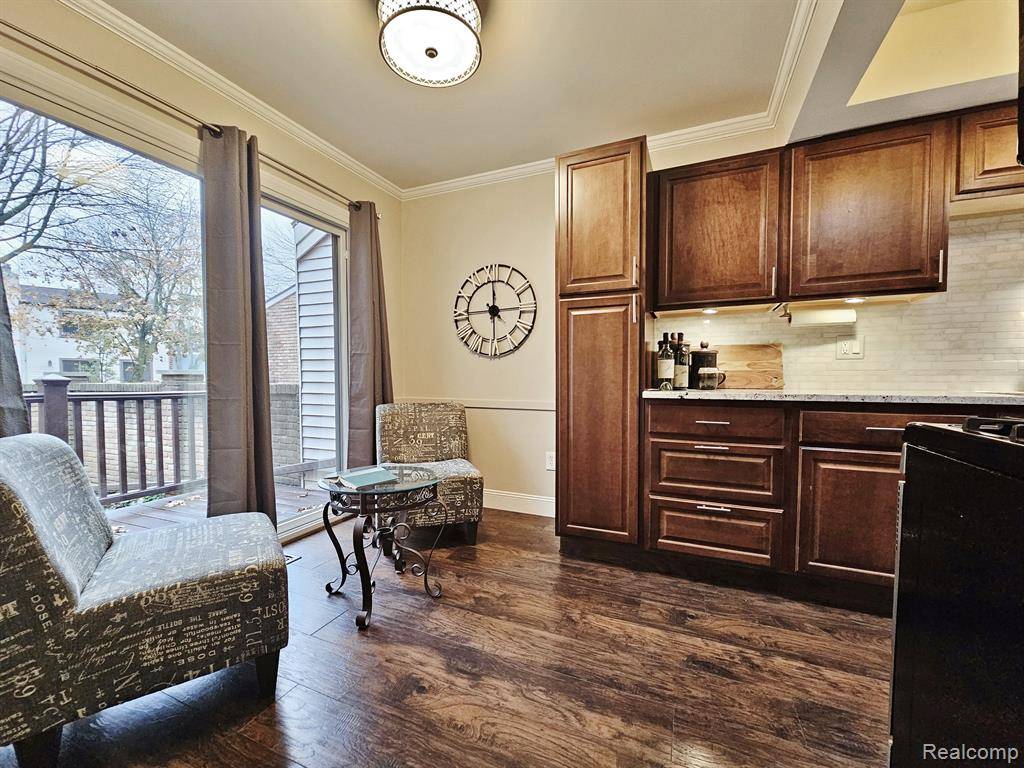 Rochester Hills, MI 48307,1074 WILLOW GROVE Court 15
