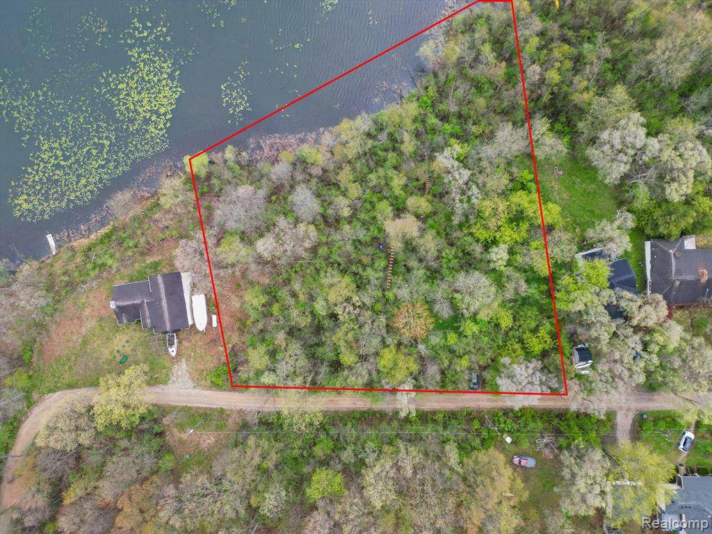 Holly Twp, MI 48442,000 Greenleaf Drive