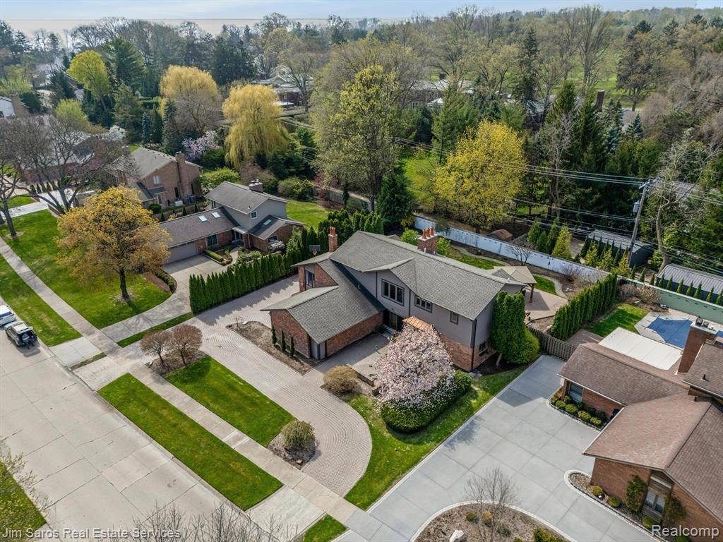 Village Of Grosse Pointe Shores, MI 48236,71 WOODLAND SHORES Drive