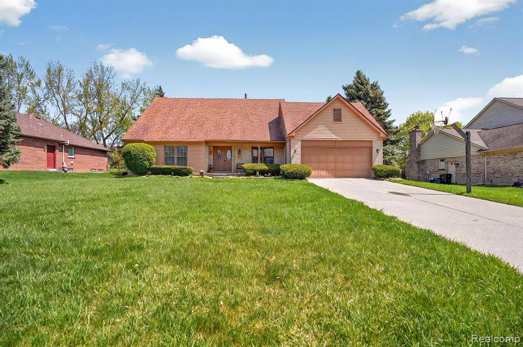 Farmington Hills, MI 48335,23010 WILLOWBROOK Drive