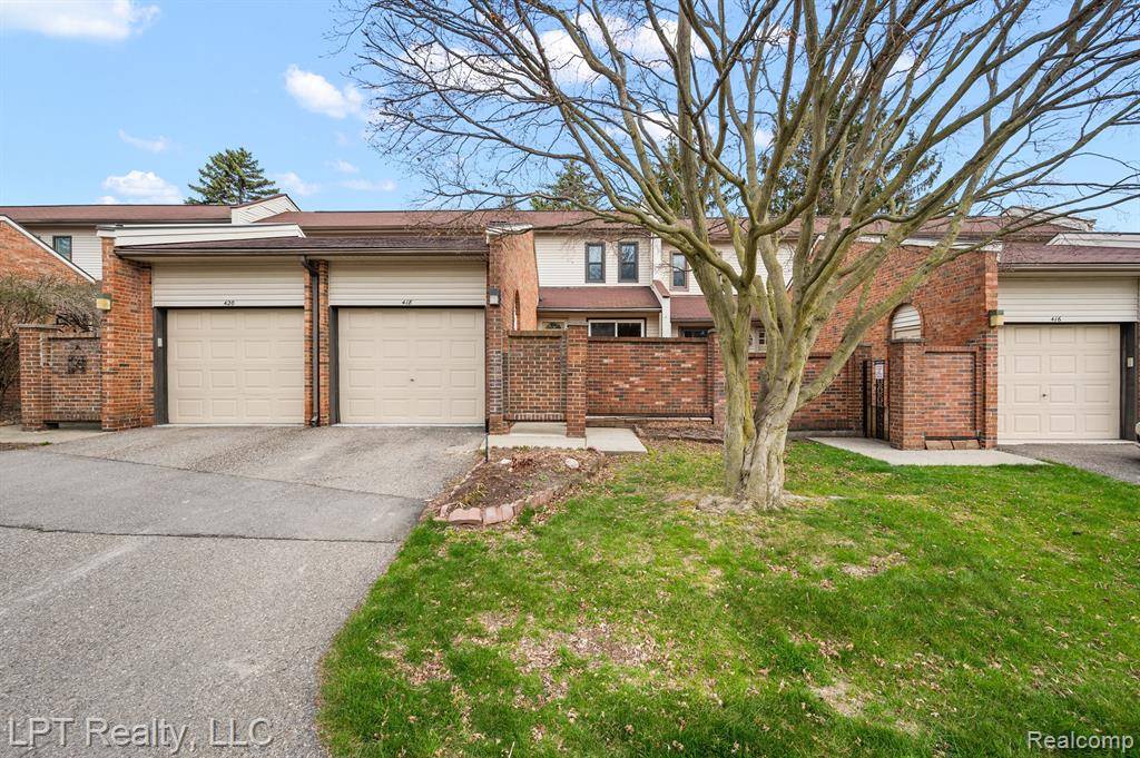 Rochester Hills, MI 48307,418 WILLOW GROVE Lane