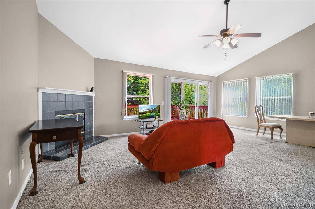 Novi, MI 48377,130 N HAVEN Street