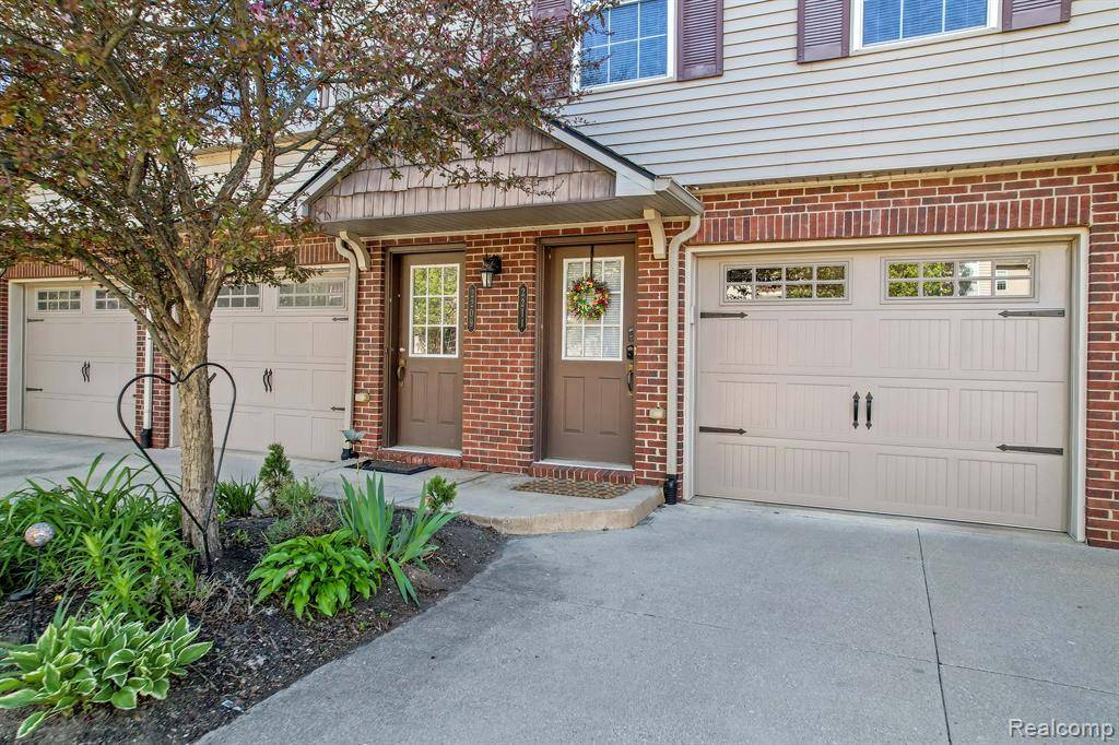 Howell Twp, MI 48855,2211 Knotty Pine Trail