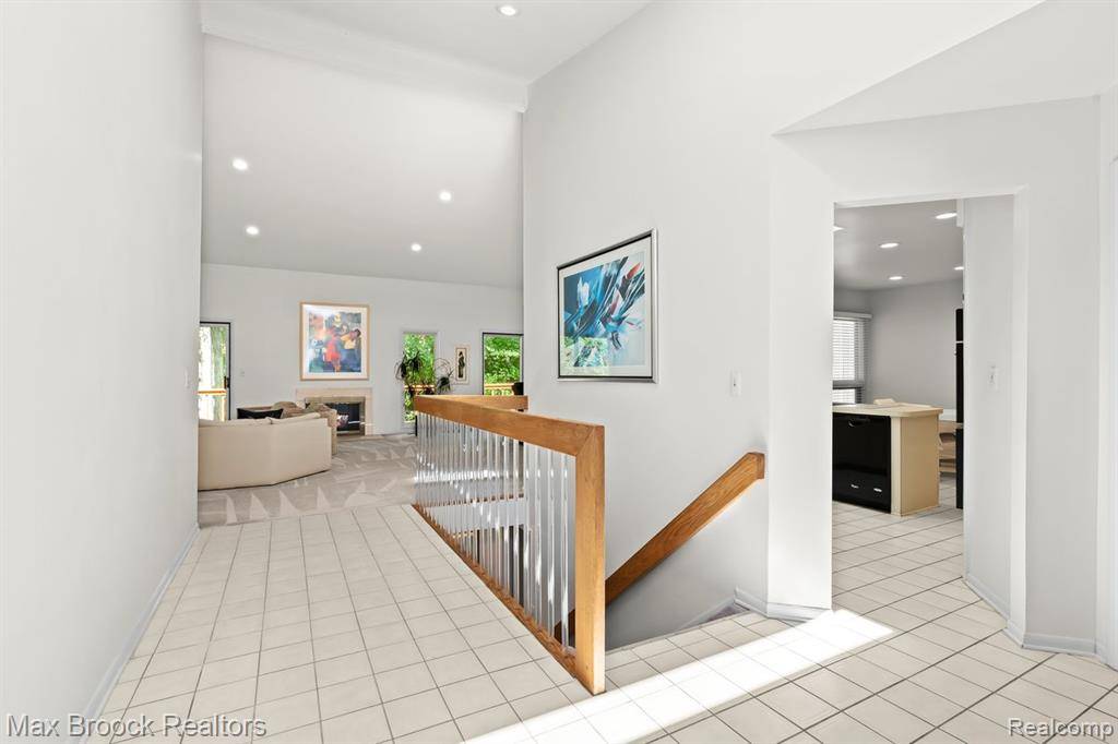 Farmington Hills, MI 48331,36798 TANGLEWOOD Lane