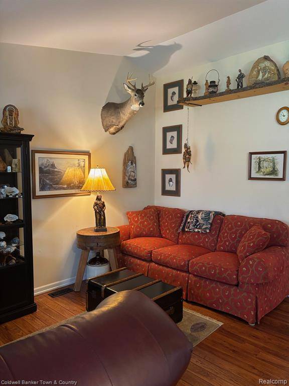 Novi, MI 48167,41781 ONAWAY Drive
