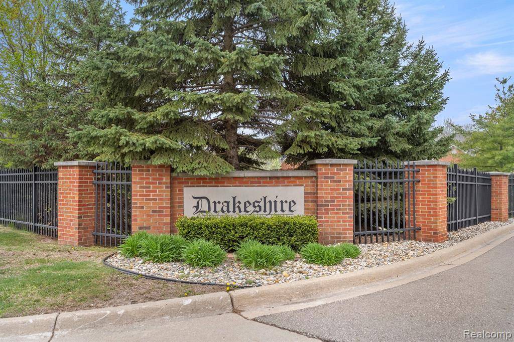 Southgate, MI 48195,13457 SHIRE Lane