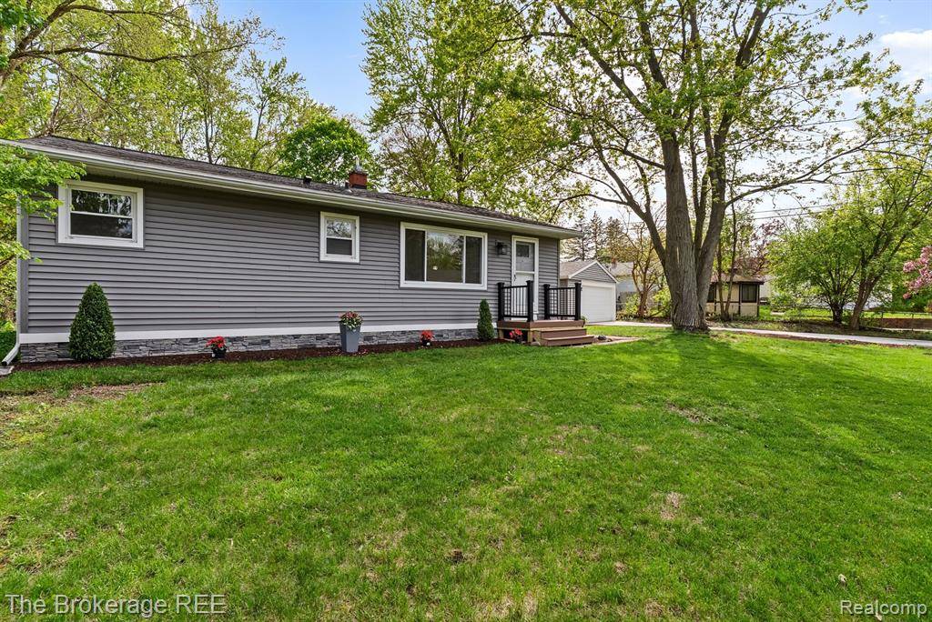 Waterford Twp, MI 48327,5857 BERKLEY Drive