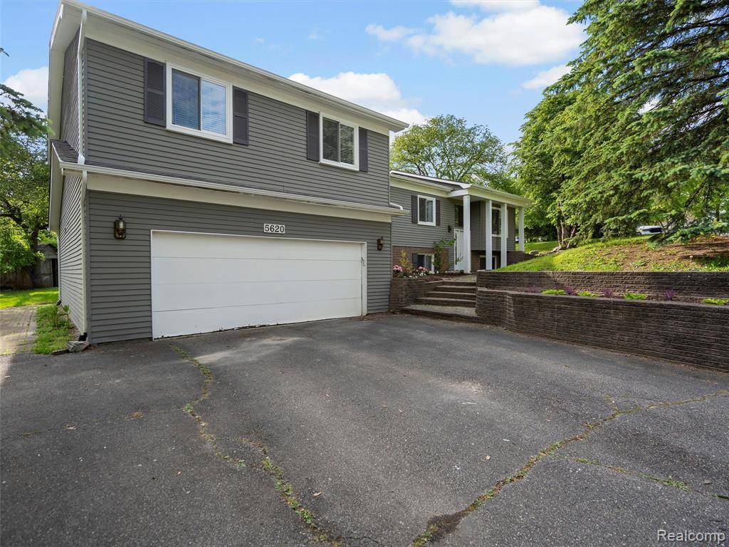 West Bloomfield Twp, MI 48323,5620 EASTMAN Boulevard