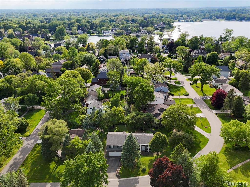 West Bloomfield Twp, MI 48323,5620 EASTMAN Boulevard