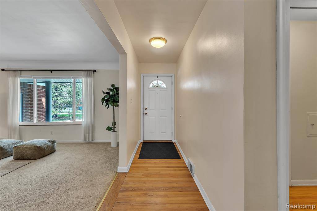 Warren, MI 48093,27610 DENMAR Drive