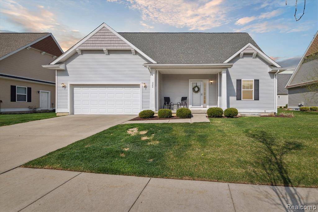 Howell, MI 48855,323 DORCHESTER Drive 29