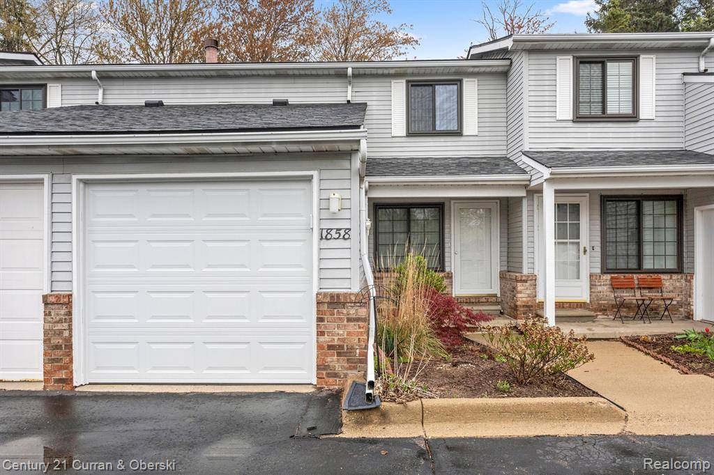Walled Lake, MI 48390,1858 N PONTIAC Trail