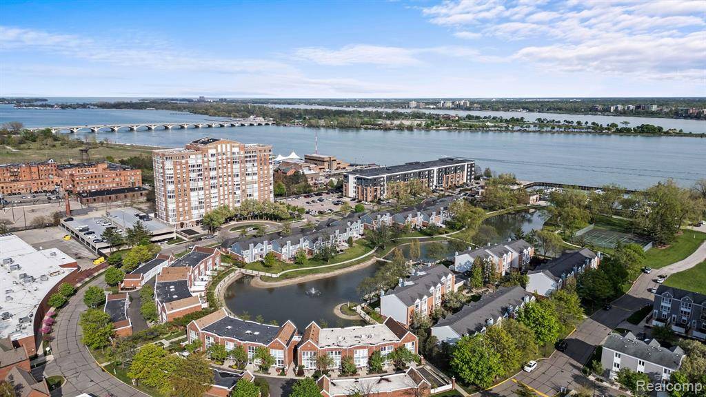 Detroit, MI 48207,250 E HARBORTOWN Drive 1405
