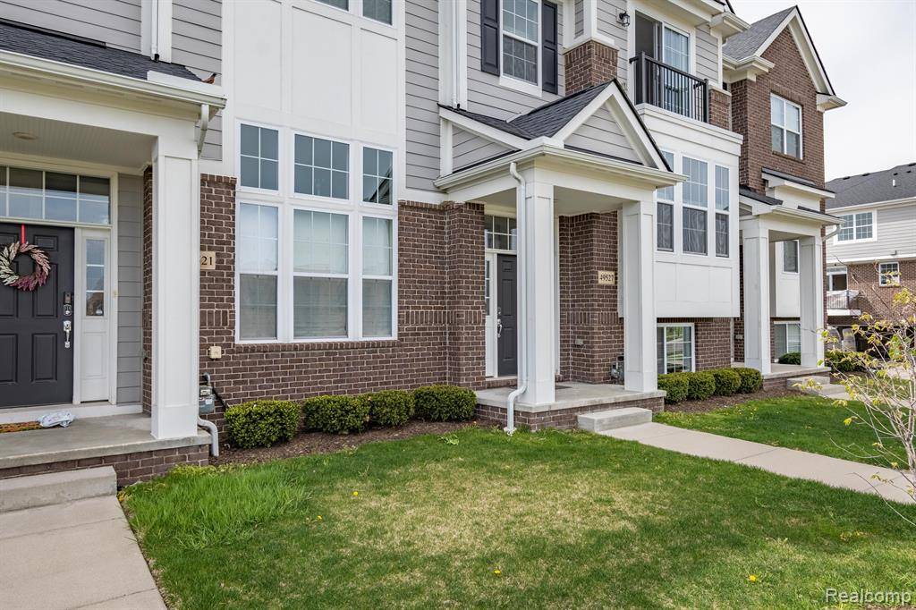 Canton Twp, MI 48188,49527 LANTERN Way