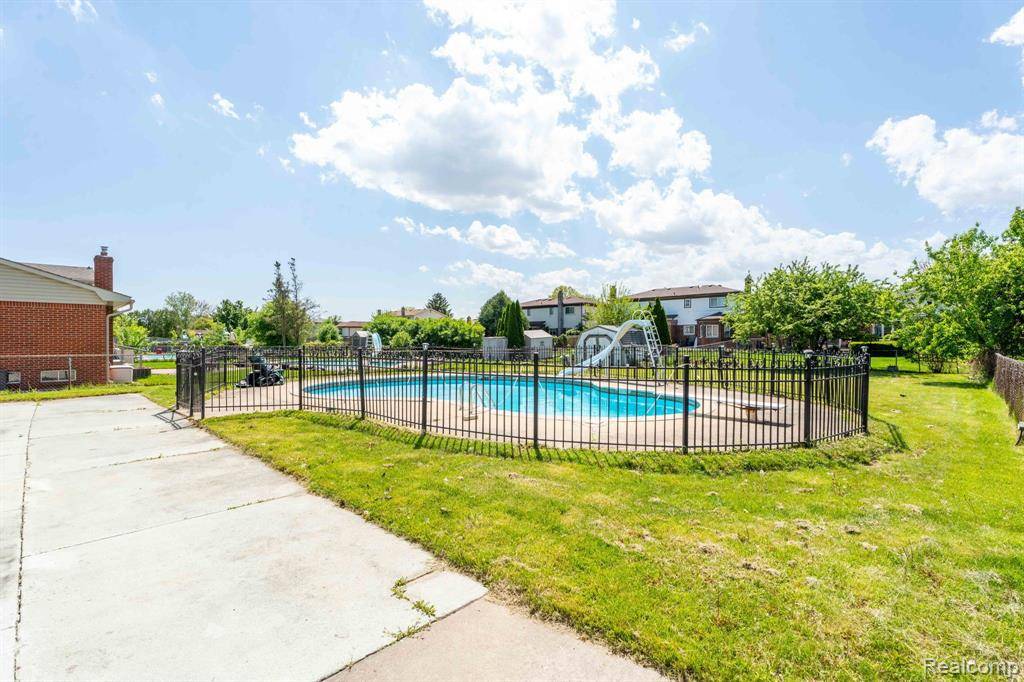 Sterling Heights, MI 48310,36687 La Marra Drive