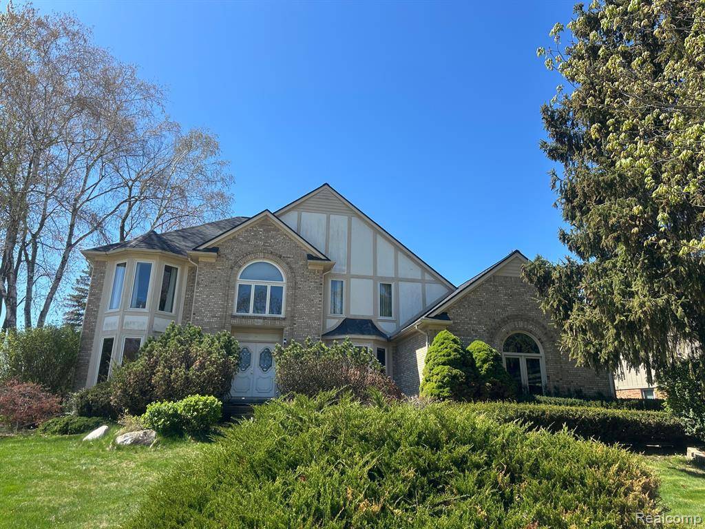 Rochester Hills, MI 48306,3229 PARKWOOD Drive