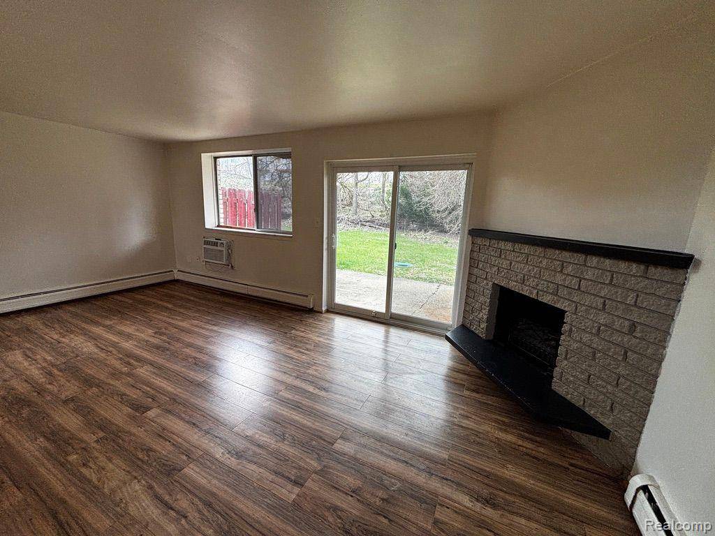 White Lake Twp, MI 48386,150 Huronview Ct