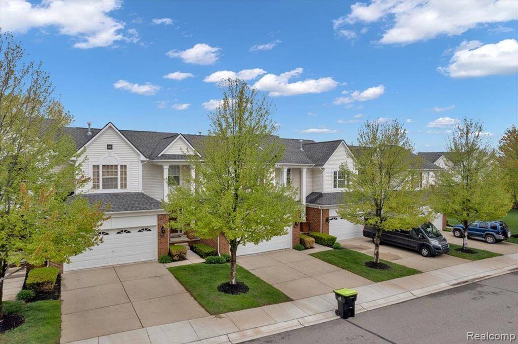 Novi, MI 48377,41868 YEATS Drive