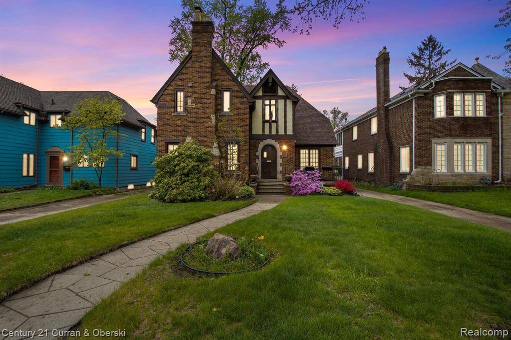 Detroit, MI 48221,18925 BIRCHCREST Drive