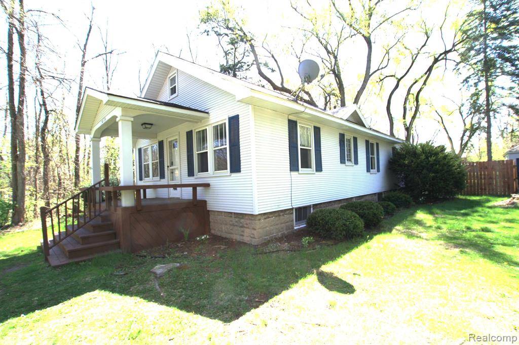 Waterford Twp, MI 48327,7035 PONTIAC LAKE Road