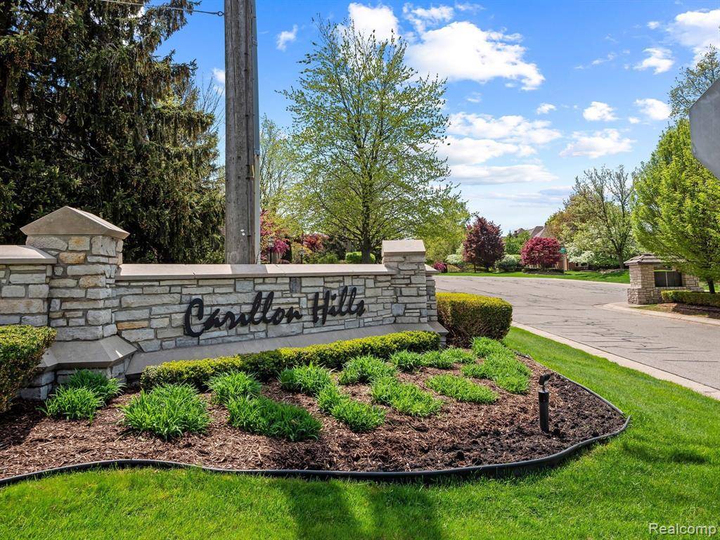 Bloomfield Twp, MI 48302,1347 N CARILLON