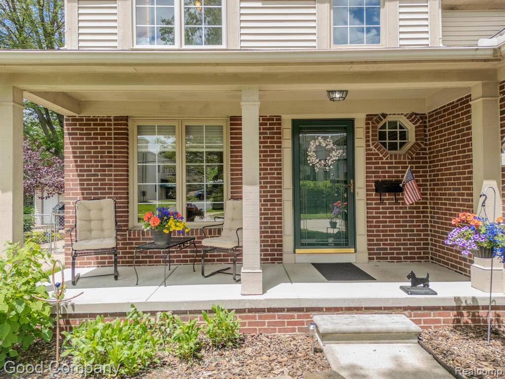 Royal Oak, MI 48073,114 W BLOOMFIELD Avenue