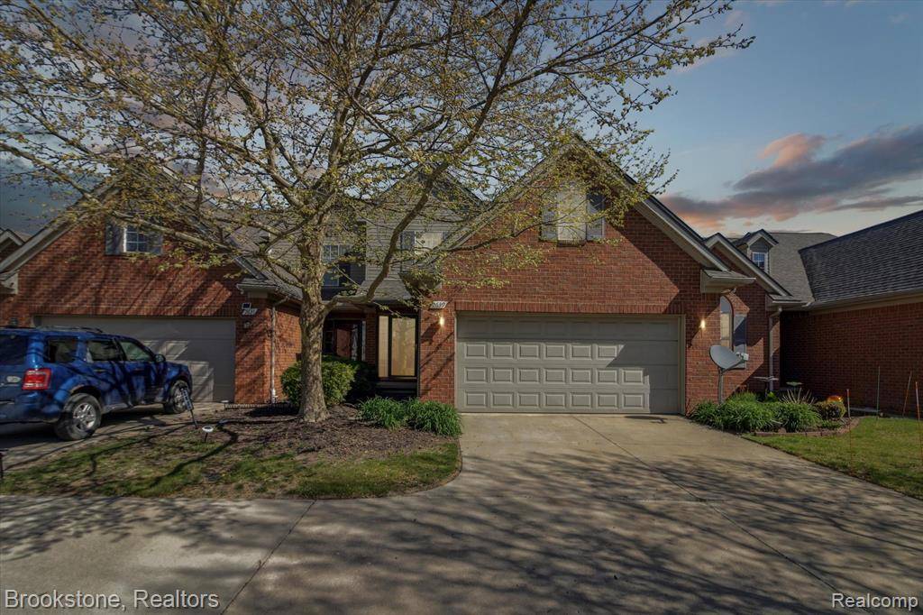 Ypsilanti Twp, MI 48198,2639 BLUEWATER Street
