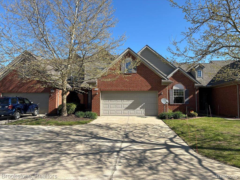 Ypsilanti Twp, MI 48198,2639 BLUEWATER Street