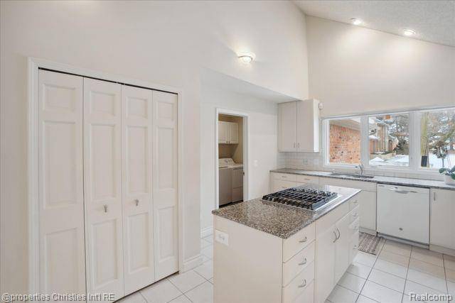 Bloomfield Twp, MI 48302,4061 WILLOWAY PLACE Drive 4