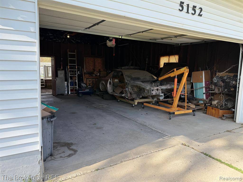 Flint Twp, MI 48473,5152 MAPLE Avenue