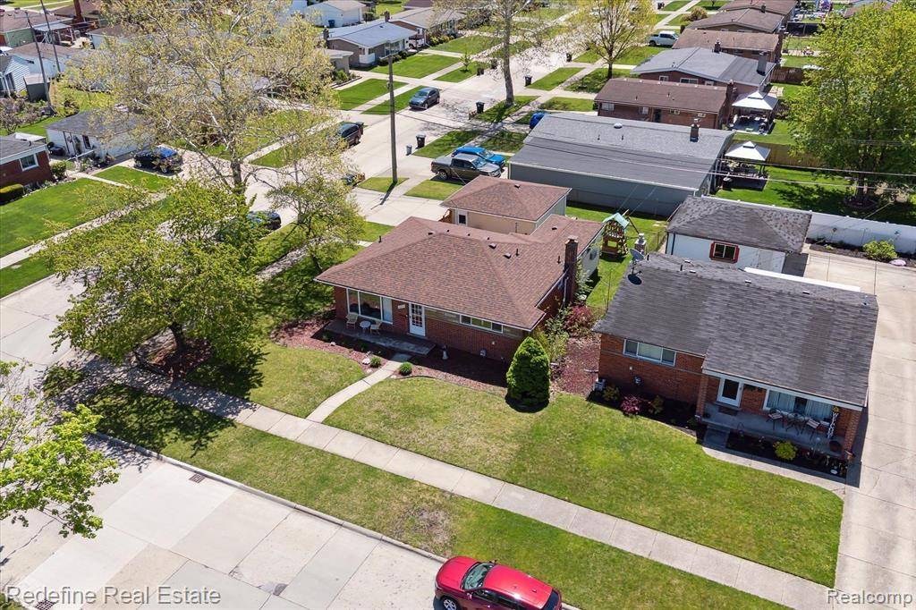 Westland, MI 48185,29909 Gladys Avenue