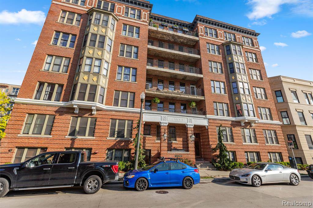 Detroit, MI 48201,78 Watson Street 17