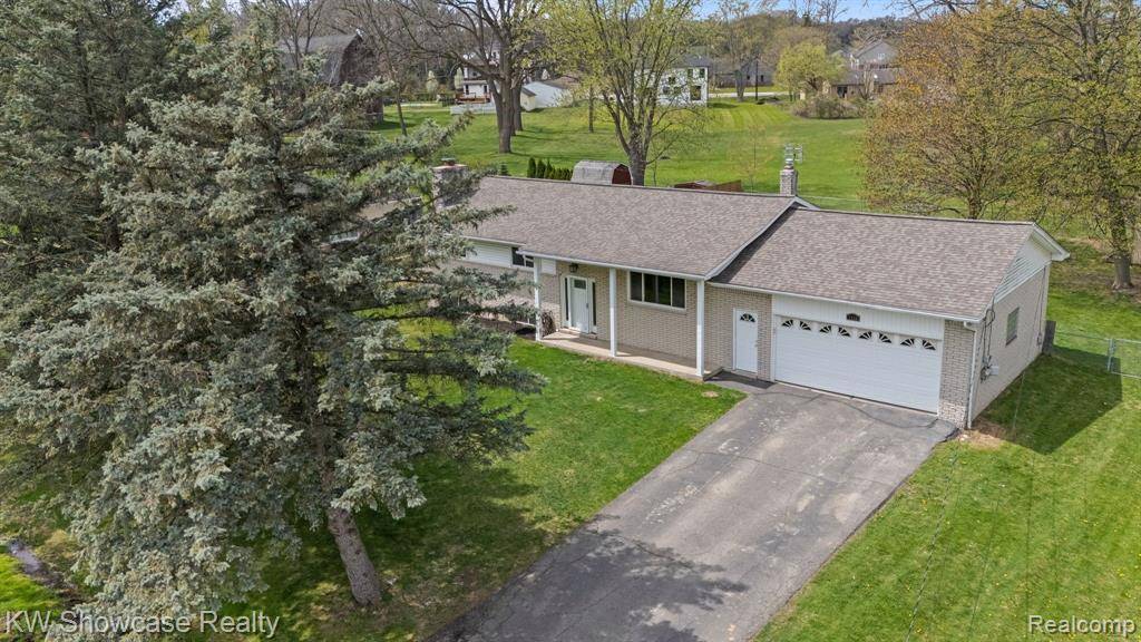 White Lake Twp, MI 48386,1236 PINECREST Drive