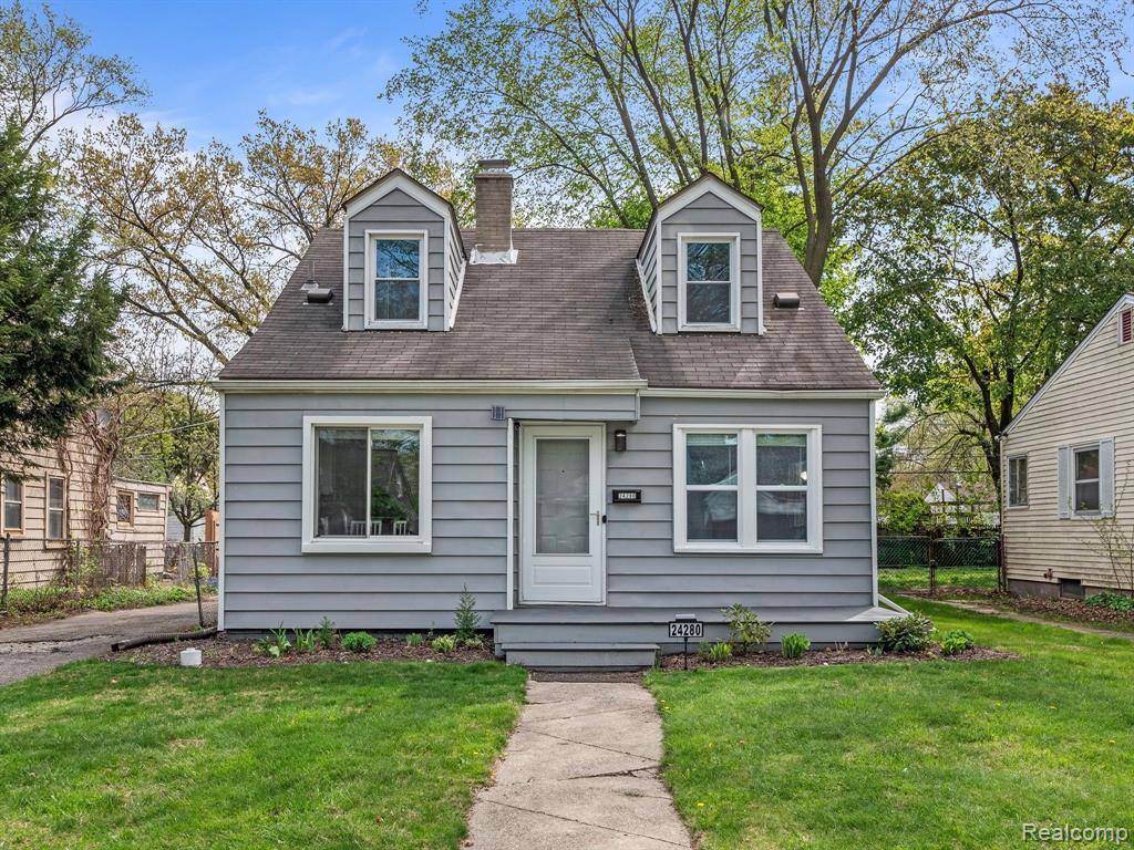 Oak Park, MI 48237,24280 PARKLAWN Street