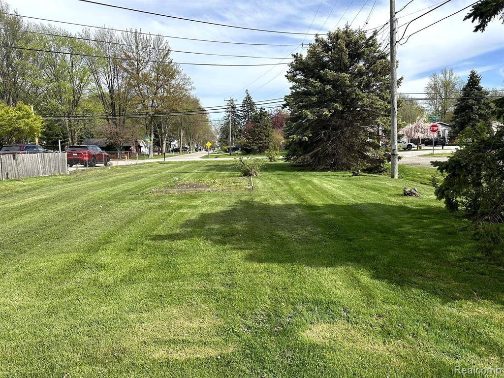 Harrison Twp, MI 48045,36807 JEFFERSON Avenue