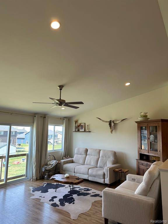 Howell Twp, MI 48855,3045 IVY WOOD Circle