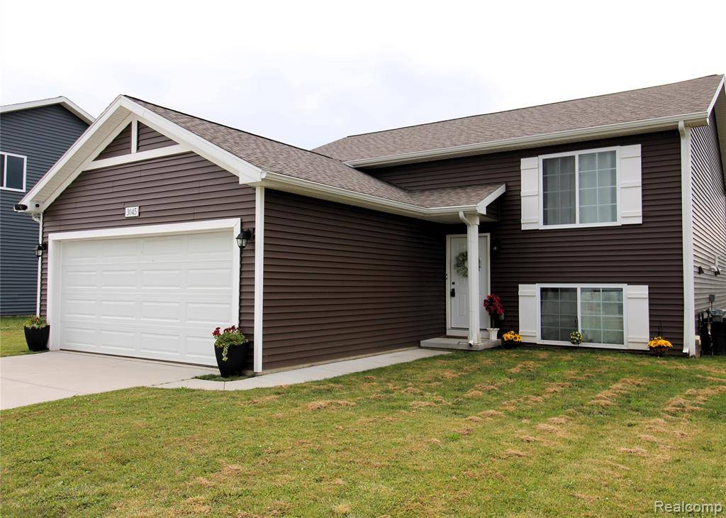 Howell Twp, MI 48855,3045 IVY WOOD Circle