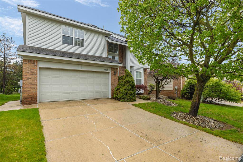 Oakland Twp, MI 48306,4828 CARRINGTON Drive