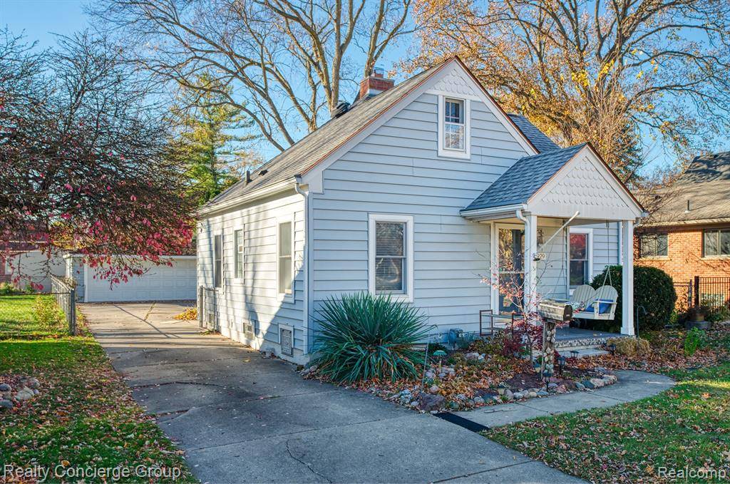 Livonia, MI 48150,9929 ARDEN Street