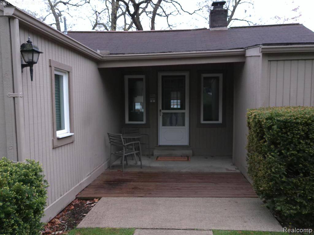White Lake Twp, MI 48383,2305 RIDGE Road