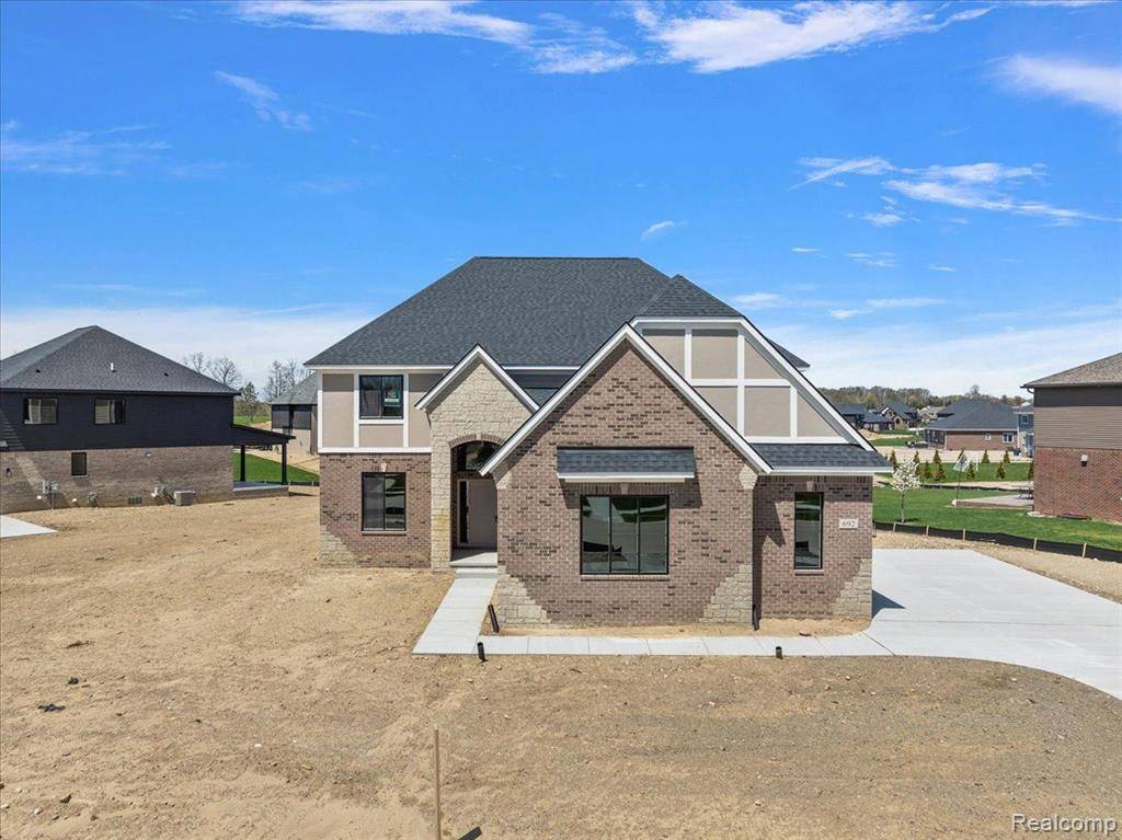 Oxford Twp, MI 48371,692 Westlake Avenue