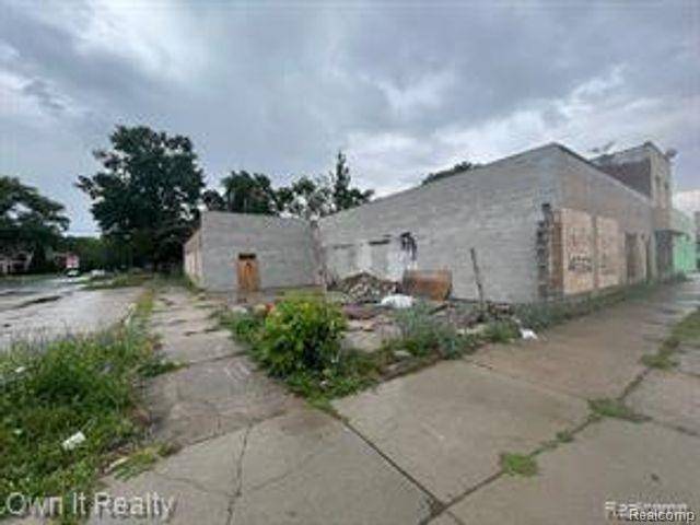 Detroit, MI 48224,16134 E WARREN Avenue