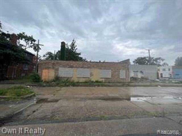 Detroit, MI 48224,16134 E WARREN Avenue